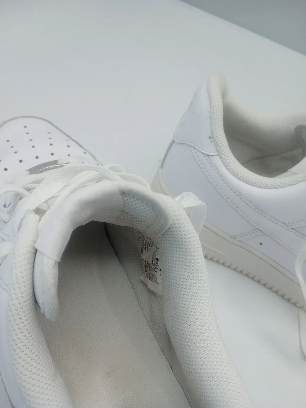 2019 Nike Air Force 1 Triple White ‘07 315122-111 Size 8 Low Top Sneakers Shoes